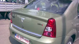 Dacia lansează marţi varianta restilizată a modelului Logan