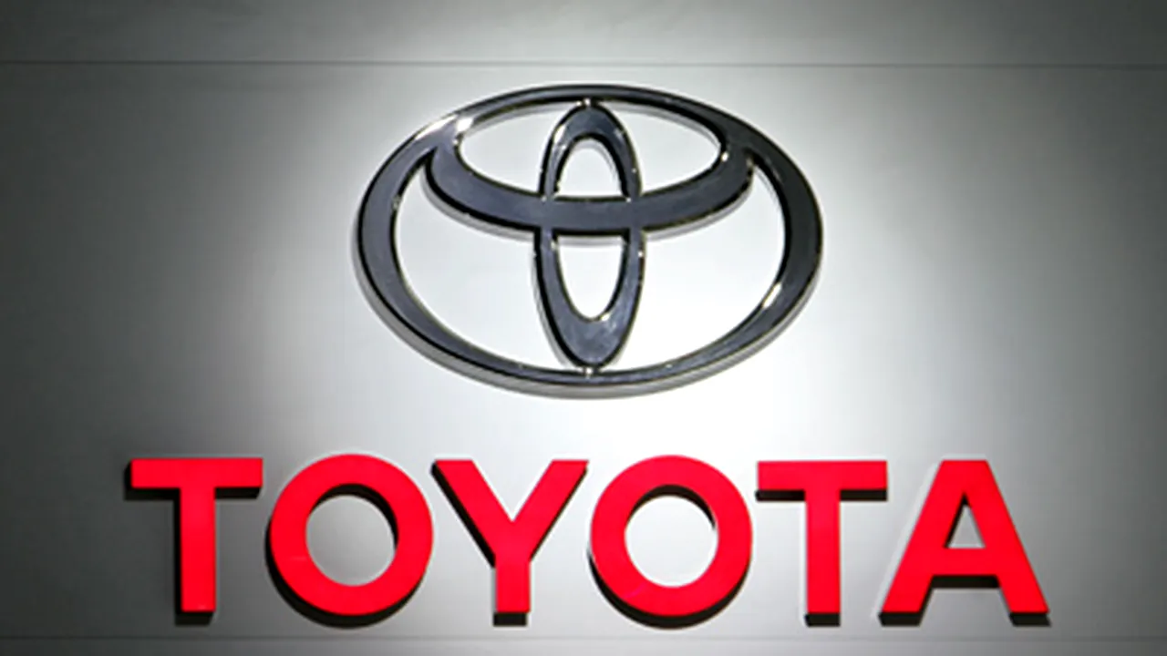 Fitch a retrogradat ratingul Toyota la 