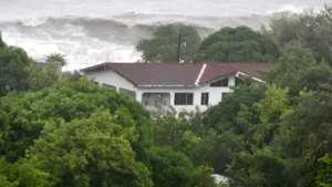 Echipe de ajutor intervin în Jamaica după uraganul Melissa, care a lăsat în urmă cel puțin 19 morți