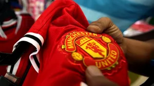 George Soros a acumulat aproape 8% din acţiunile clubului Manchester United