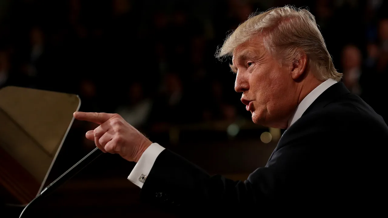 Prin demiterea şefului FBI, Donald Trump împinge preşedinţia Statelor Unite pe un teren periculos - AP