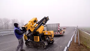 Finalizarea lucrarilor la un tronson important al unui drum naţional din ţară au fost amânate. Până când se vor prelungi restricţiile de circulaţie