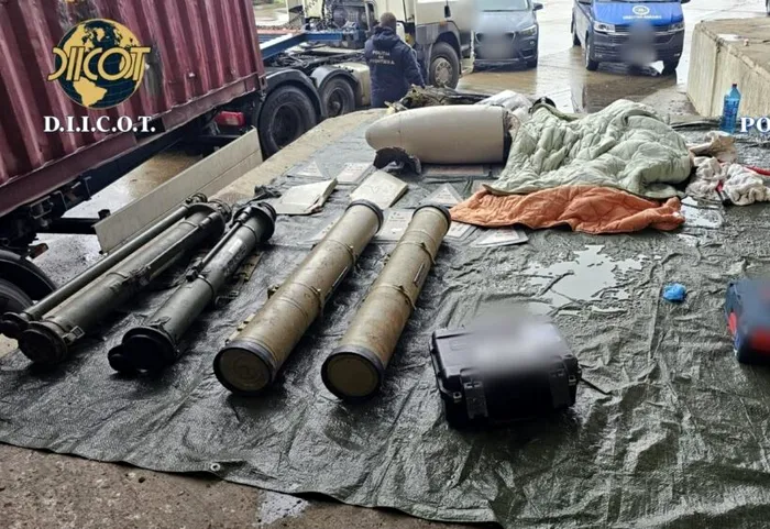 SOCIAL Armele din camionul prins la Vama Albița, preluate dintr-un depozit din Ucraina