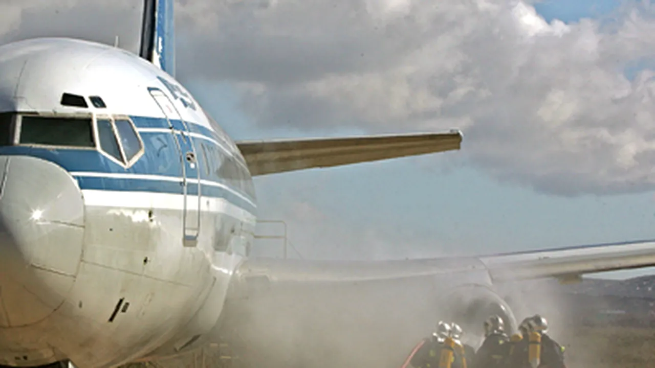 Un avion al companiei Bulgaria Air a luat foc în timp ce se pregătea pentru decolare