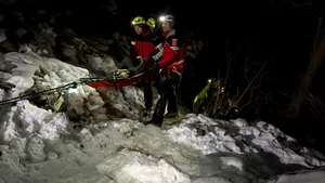 Salvare dramatică în Munții Făgăraș: 16 ore de intervenție pentru un turist căzut pe Muchia Zănoaga