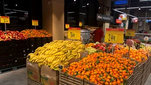Unul dintre hipermarketurile din Capitală se pregăteşte să îşi închidă, DEFINITIV, porţile