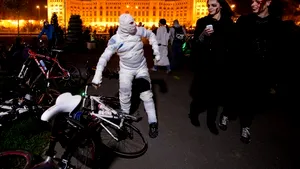 Peste 1.500 de americani şi canadieni au ajuns de Halloween în România