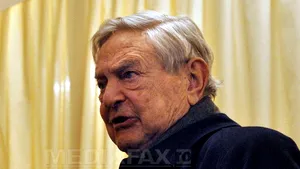 Miliardarul George Soros, lovit de o fostă iubită în timpul audierilor din sala de tribunal
