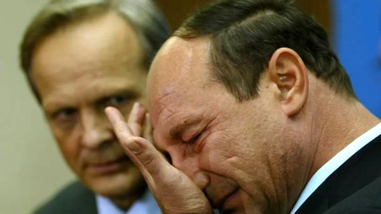 Băsescu, despre lacrimile de la retragerea lui Stolojan: Mi se părea că se prăbuşeşte proiectul
