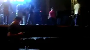 Furia spectatorilor: Cum s-au răzbunat fanii pe trupa care şi-a amânat concertul - VIDEO