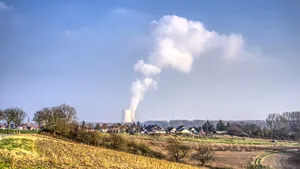 Greenpeace: Franța continuă să importe uraniu îmbogățit din Rusia