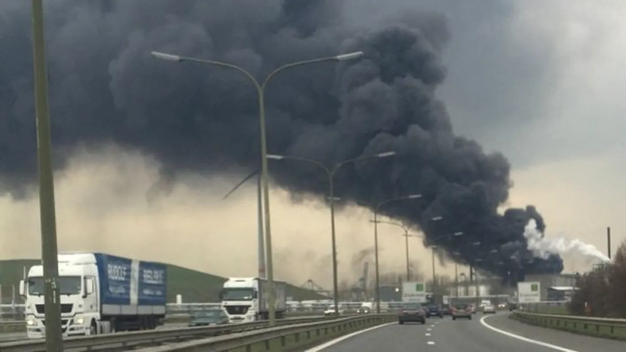 Şaptesprezece răniţi, inclusiv unul în stare gravă, în urma exploziei produse la Paris