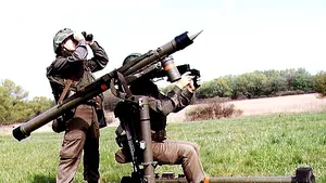 Războiul din Ucraina, în a 66-a zi. Norvegia oferă armatei sistemul de rachete Mistral / Ruşii fură ventilatoarele din spitale. Bombardamentele continuă, Azovstal este complet distrus / Statele Unite sprijină Kievul să lupte. Se merge spre un „război total”. Apelul comandantului Brigăzii 36 maritime ucrainene către Erdogan. 51 de tancuri confiscate. Nou schimb de prizonieri