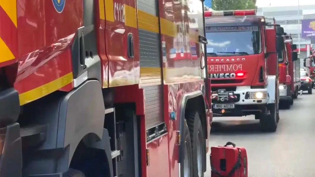 București: Incendiu izbucnit într-un apartament, 27 de persoane evacuate