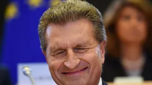 Comisar european: Vedetele implicate în scandalul selfie-urilor nud au fost 