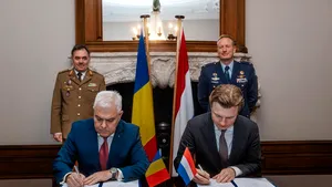 România şi Olanda au semnat un acord privind Centrul de instruire F-16