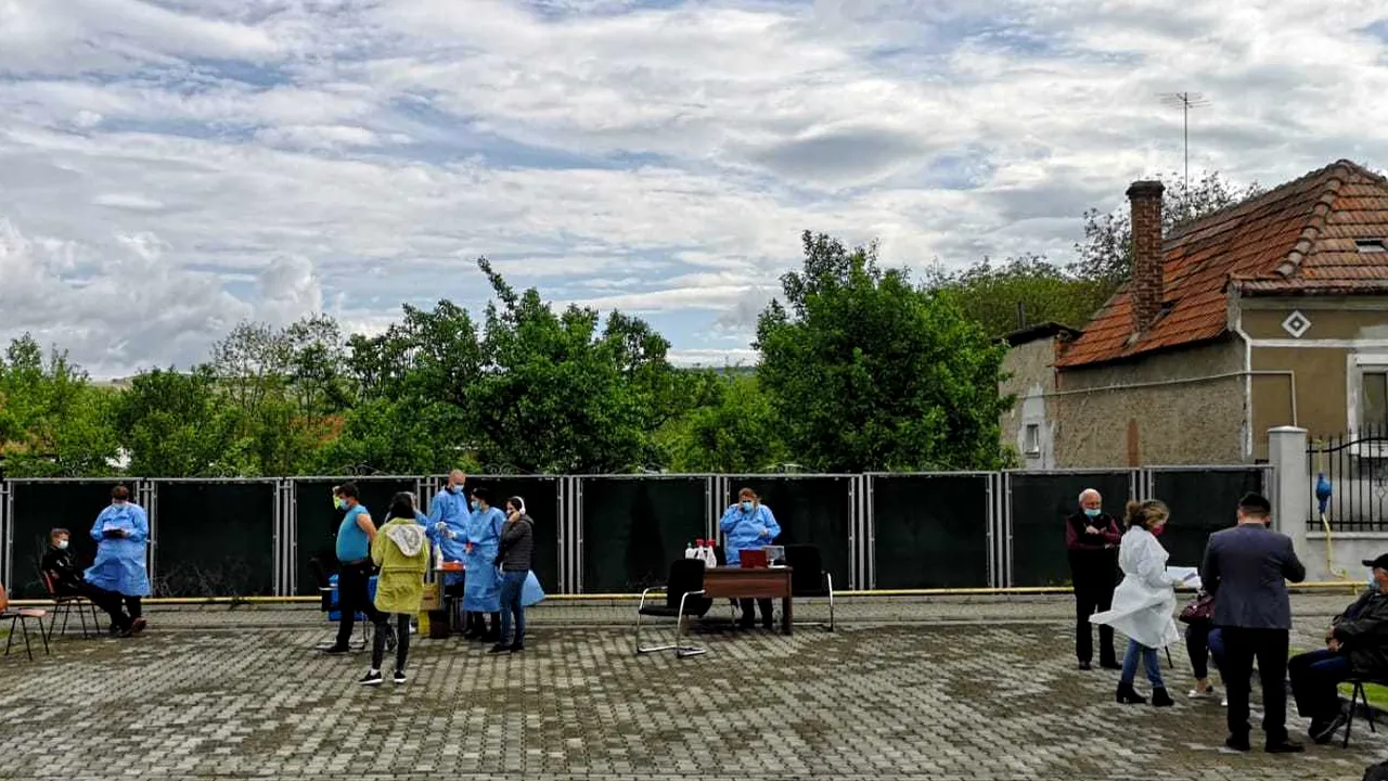 Şezătoare pentru vaccinare - maraton inedit în cea mai smart comună din România