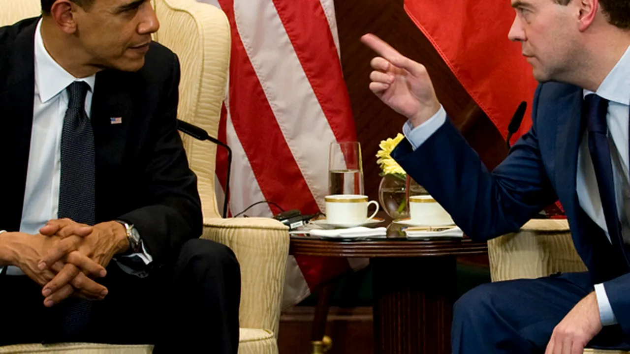 Discuţii aprinse Obama-Medvedev, după anunţul României privind scutul antirachetă