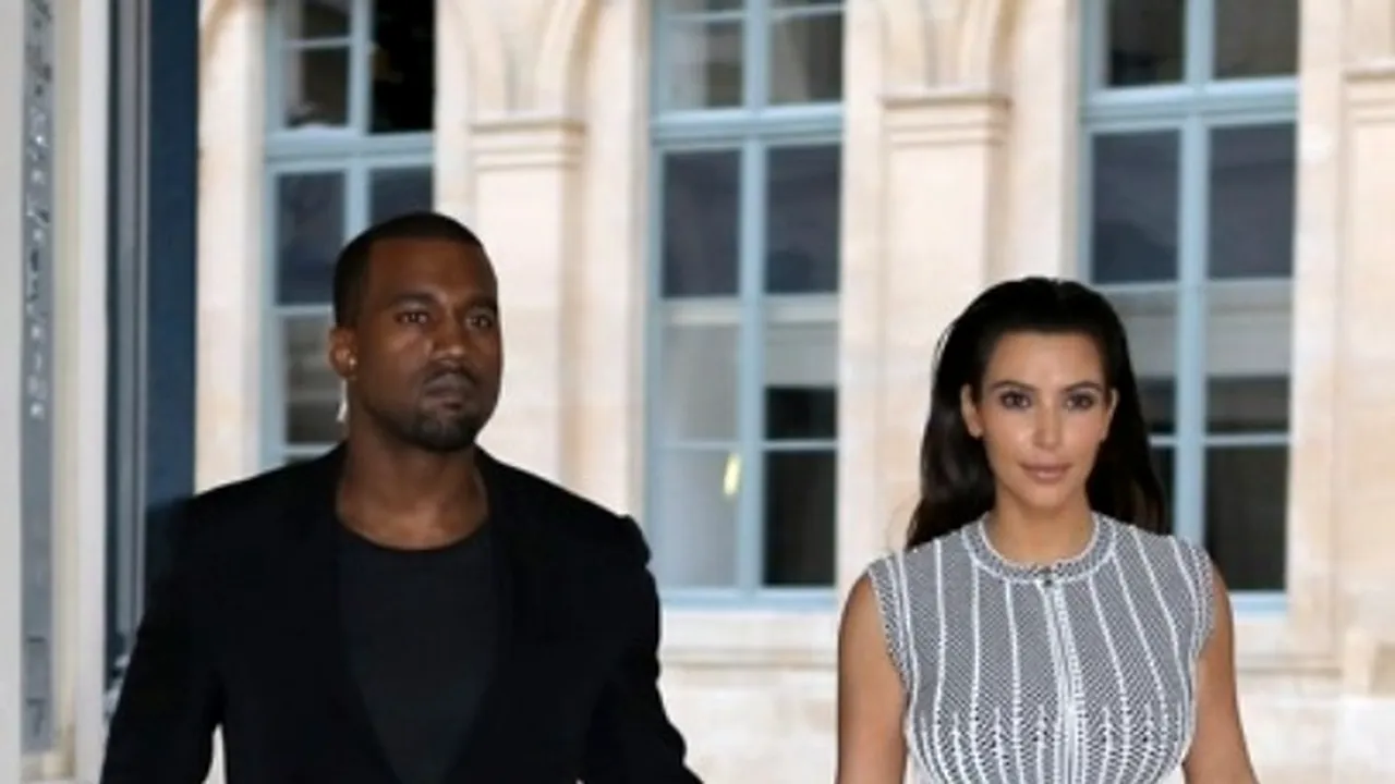 Portret de familie: Kim Kardashian şi Kanye West, într-o ipostază neobişnuită - FOTO