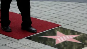 Actorii Costel Constantin şi George Mihaiţă au câte o stea pe Aleea Celebrităţilor din Bucureşti
