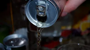 Medicii avertizează: Ce băutură poate provoca AVC dacă este consumată în exces