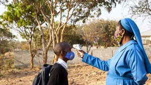 De ce virusul Covid ucide mai puţin în Africa. Răspunsurile specialiştilor

