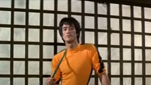 Combinezonul galben purtat de Bruce Lee în 