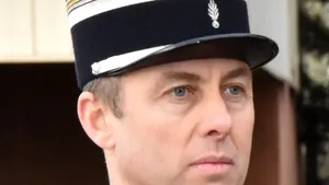 Poliţistul EROU din atacul terorist din sudul Franţei a murit