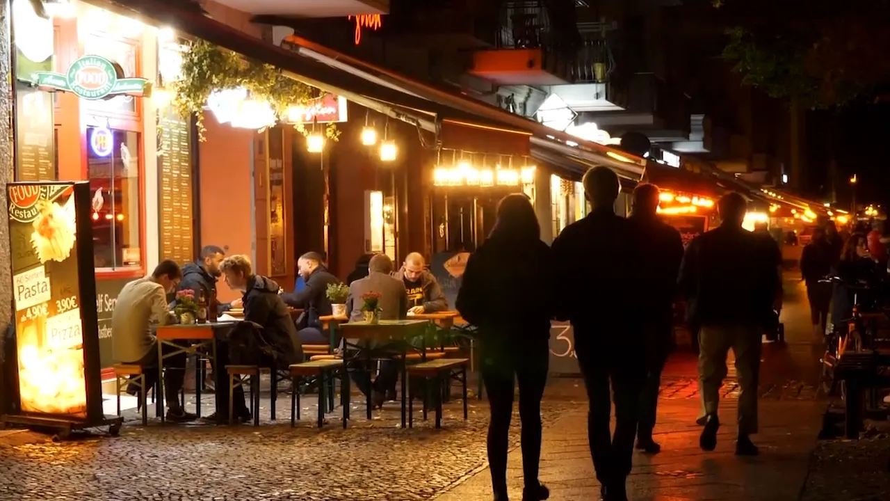 VIDEO Măsuri restrictive pentru barurile şi restaurantele din Berlin