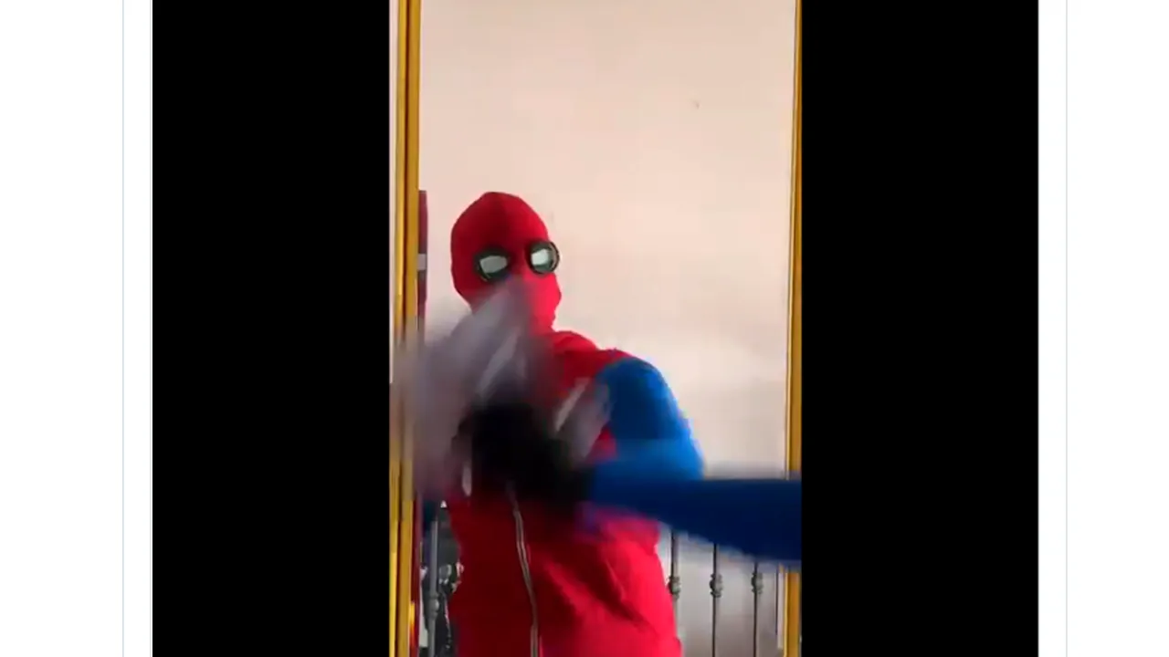 Provocarea #Wipeitdown este noul trend de pe Tik Tok. Provocările de pe aplicaţie sunt esenţa contentului