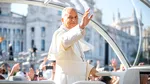 Papa Leon al XIV-lea a ajuns la Barcelona, în cadrul turneului din Spania dedicat războiului și migrației