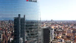 Guvernatorul Băncii Centrale a Italiei afirmă că băncile italiene trebuie să plece din Rusia