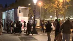 Violențe în Barcelona. 100 de persoane au fost arestate după ce protestatarii au jefuit magazine și au incendiat mobilier stradal