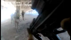 Bătălie urbană pentru Severodoneţk: videoclipul voluntarilor străini arată intensitatea luptelor