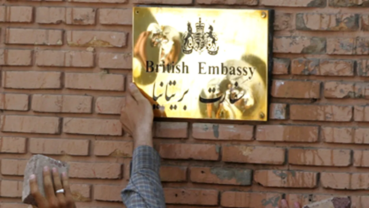 Doi angajaţi ai ambasadei Marii Britanii în Iran au fost eliberaţi