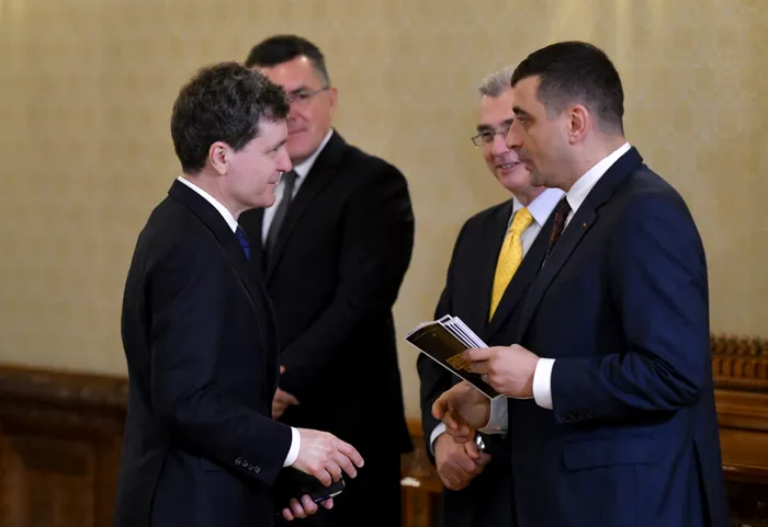 Live Text Consultările la Cotroceni pentru noul Guvern. Grindeanu, după consultări: Nu mai putem avea un guvern cu Bolojan premier / Delegația AUR, discuții cu Nicușor Dan