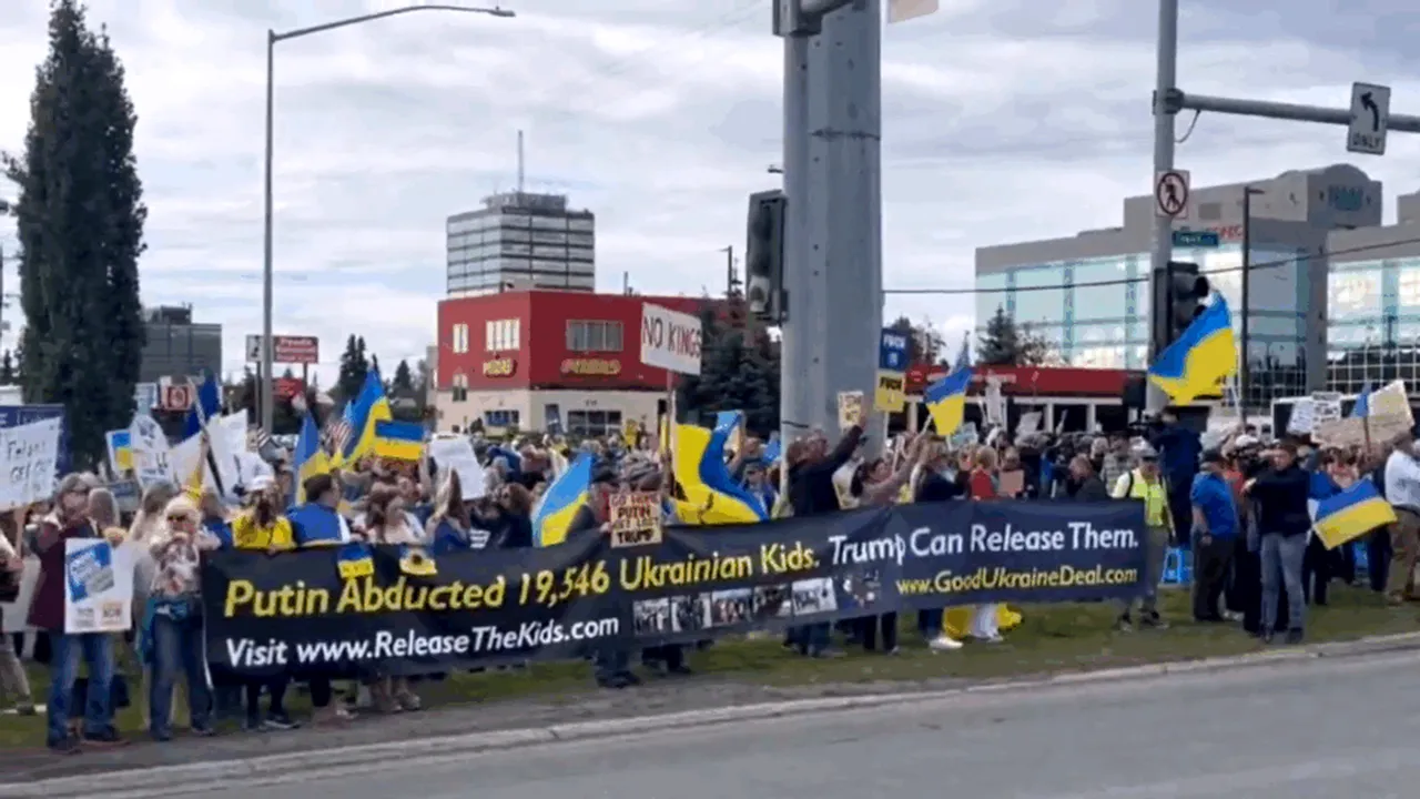 Protest pro-ucrainean organizat în Alaska, înaintea summitului Trump-Putin