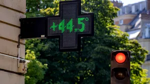 Schimbările climatice lovesc tot mai puternic orașele europene. Numărul deceselor provocate de căldură a crescut