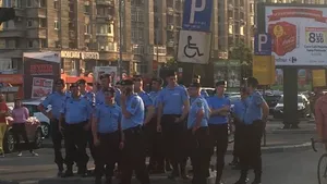 Protestatarii care ar fi lovit doi jandarmi la protestul din 4 iulie de la Piaţa Victoriei sunt căutaţi. Vor fi depuse plângeri la parchet