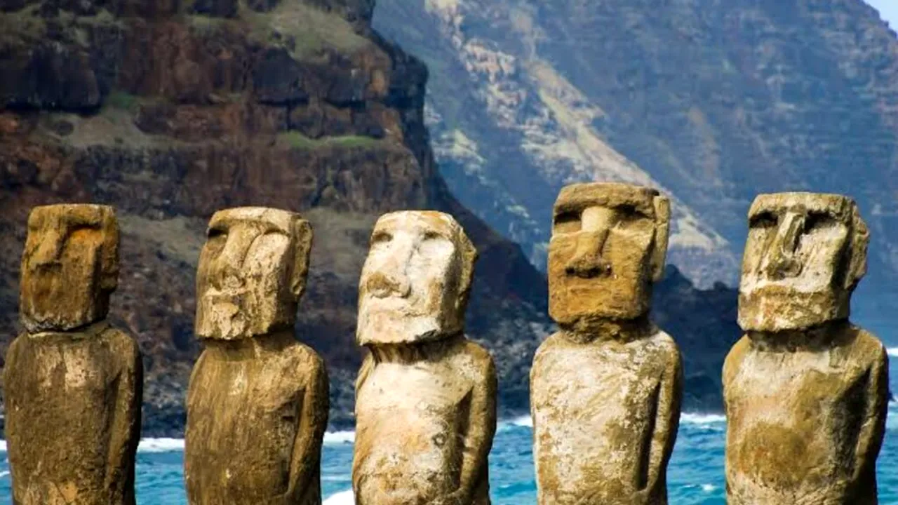 De ce se degradează statuile Moai din Insula Paștelui și ce se poate face pentru a le salva
