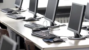 Universitatea din Suceava, al cărui rector a fost ministrul Educaţiei, ÎNTRERUPE cursurile din cauza gerului şi a problemelor la sistemul de termoficare al oraşului/ Se închid şcolile în Constanţa, Dolj şi Giurgiu