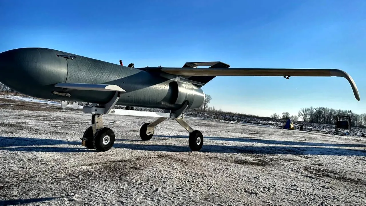 „Aceasta este noua noastră metodă de represalii împotriva agresorului”: Ucraina anunţă folosirea armei „Palianiţia”, o rachetă-dronă de producţie proprie