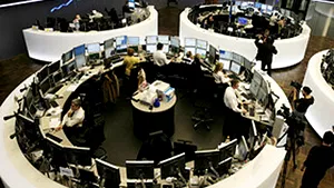 Bursele europene au închis luni cu cea mai mare scădere din istorie