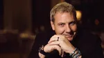 Desemnat Ambasador al muzicii italiene în Europa, în 2024, la Sanremo, Giorgio Ciabattoni a lansat „Amore Lontano”, o piesă despre dor și iubire, dedicată soției din Italia și gemenilor săi născuți prematur