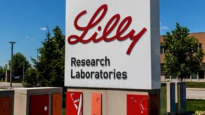Compania Eli Lilly întrerupe testările pentru medicamentul anti COVID-19, din motive de siguranţă. Donald Trump a primit aceeaşi formă de medicament