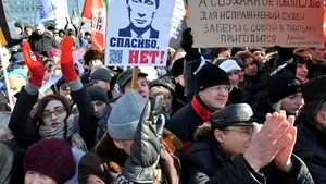 PROTESTE ÎN RUSIA: Zeci de persoane, arestate în urma unor manifestaţii neautorizate