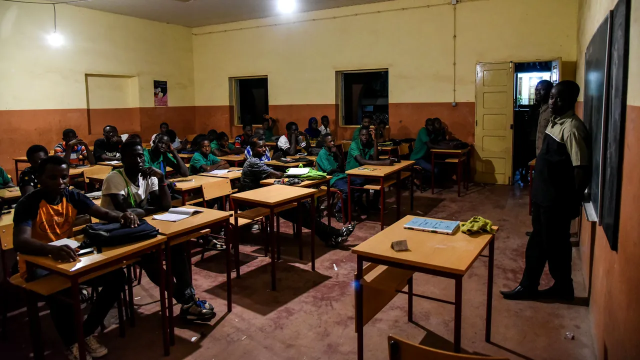 Guineea-Bissau: salariile profesorilor, suspendate, pentru eliminarea falşilor angajaţi