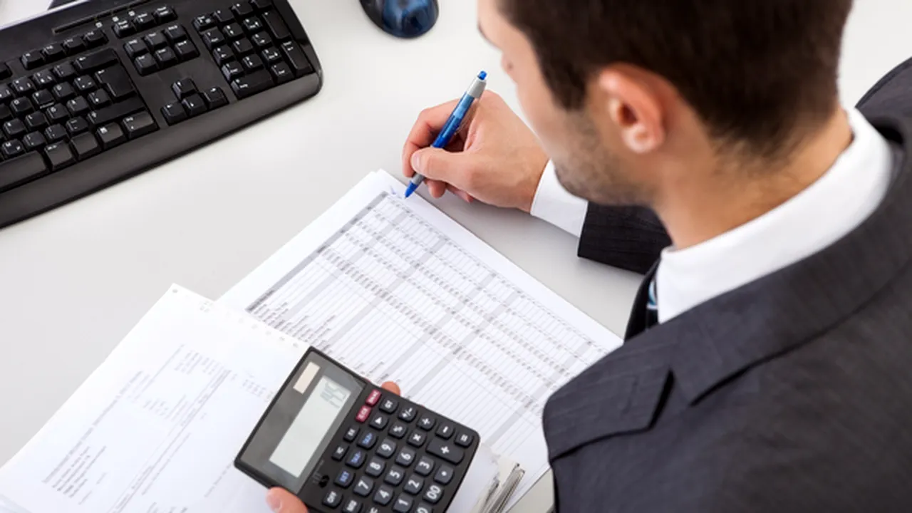 Ministerul Muncii începe sacrificarea. 44 de posturi vor fi desfiinţate. Câţi secretari de stat rămân fără job