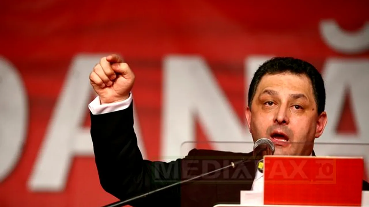 Vanghelie îl acuză pe Blaga că ar fi fost informator al Securităţii