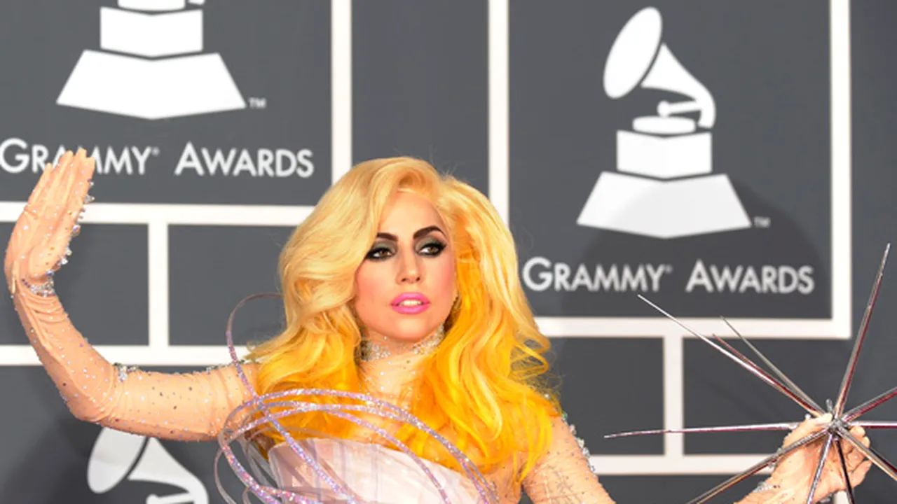 Premiile Grammy: O altă apariţie memorabilă a lui Lady Gaga - GALERIE FOTO